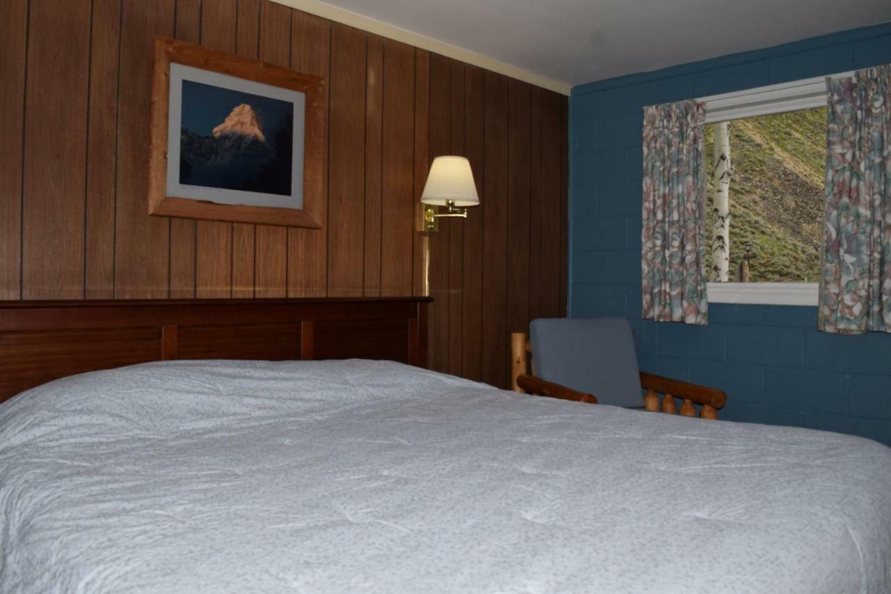 Hôtel Redwood Cabins à Stanley Extérieur photo