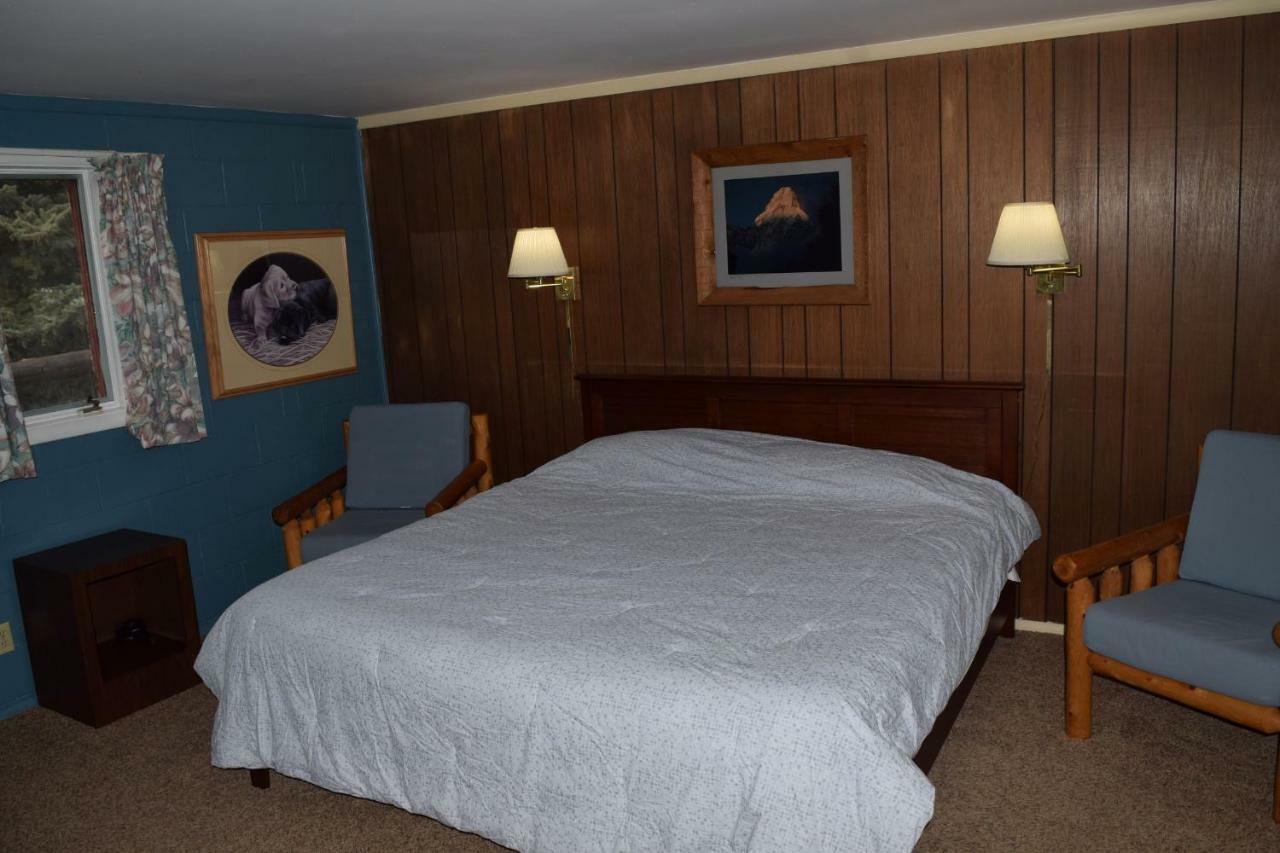 Hôtel Redwood Cabins à Stanley Extérieur photo